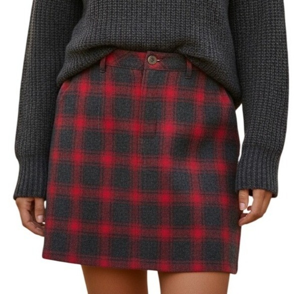 EDDIE BAUER Vintage Charcoal  Gray & Red Gingham Plaid‎ Mini Skirt EUC Size 8